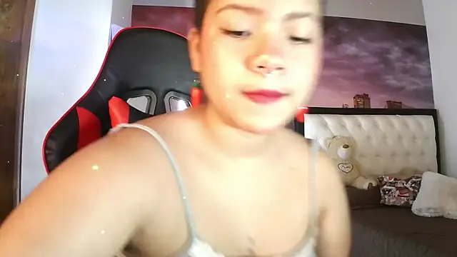 emily15 online show from September 12, 2025, 12:49 pm