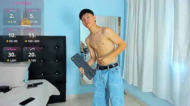 Snapshot of Abraham_horny18 chatting on October 21, 2025, 6:52 pm Abraham horny18 online show from October 21, 2025, 6:52 pm