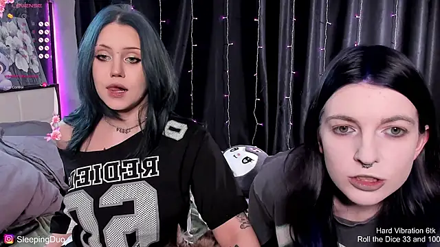 Threesomebabes online show from December 19, 2025, 4:36 pm