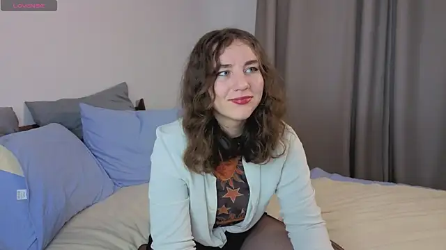 JoanMurphy online show from October 26, 2025, 10:21 am