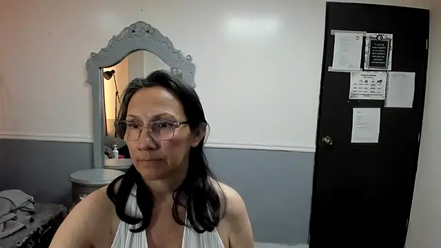 Snapshot of Oriana_Jhonson chatting on April 22, 2026, 11:23 am Oriana Jhonson online show from April 22, 2026, 11:23 am