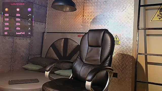 Snapshot of MarcusRain_ chatting on October 8, 2025, 3:04 am MarcusRain  online show from October 8, 2025, 3:04 am