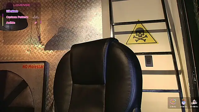 Snapshot of MarcusRain_ chatting on October 10, 2025, 2:43 am MarcusRain  online show from October 10, 2025, 2:43 am