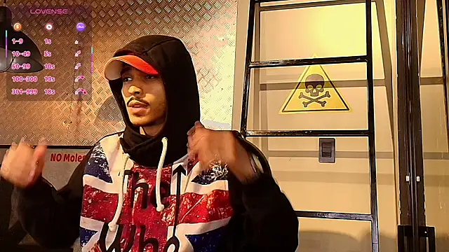 Snapshot of MarcusRain_ chatting on October 11, 2025, 3:39 am MarcusRain  online show from October 11, 2025, 3:39 am