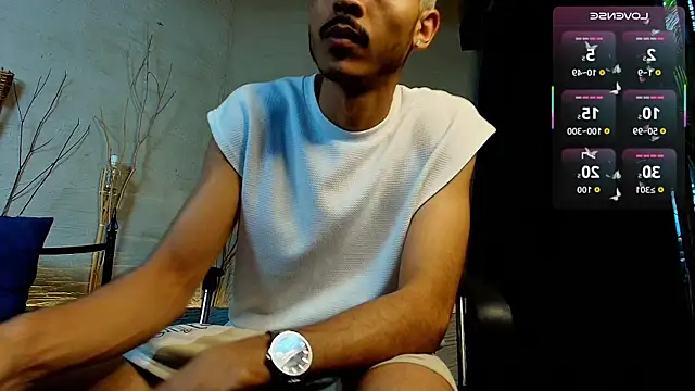 Snapshot of MarcusRain_ chatting on October 26, 2025, 7:42 pm MarcusRain  online show from October 26, 2025, 7:42 pm