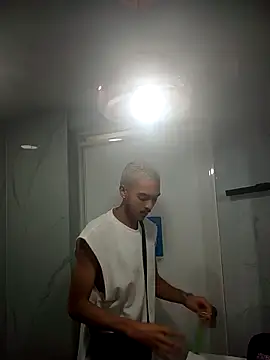 Snapshot of MarcusRain_ chatting on October 27, 2025, 2:32 pm MarcusRain  online show from October 27, 2025, 2:32 pm