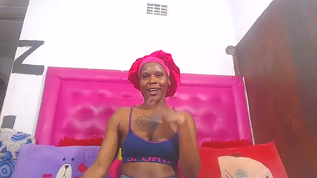 Snapshot of LoloQueen5 chatting on May 4, 2026, 8:16 pm LoloQueen5 online show from May 4, 2026, 8:16 pm