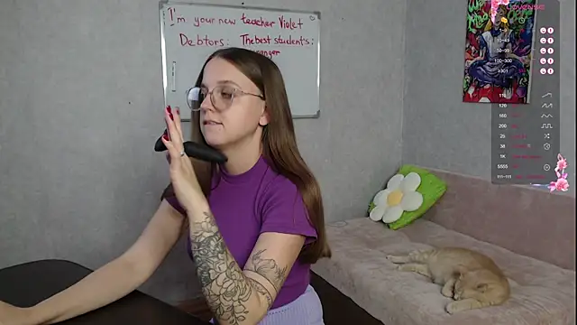 Snapshot of Violetwin chatting on October 9, 2025, 4:27 pm Violetwin online show from October 9, 2025, 4:27 pm