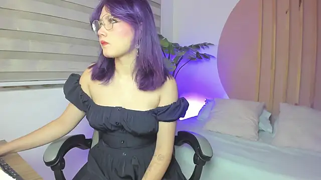 Snapshot of rei_cos chatting on September 30, 2025, 12:32 pm rei cos online show from September 30, 2025, 12:32 pm
