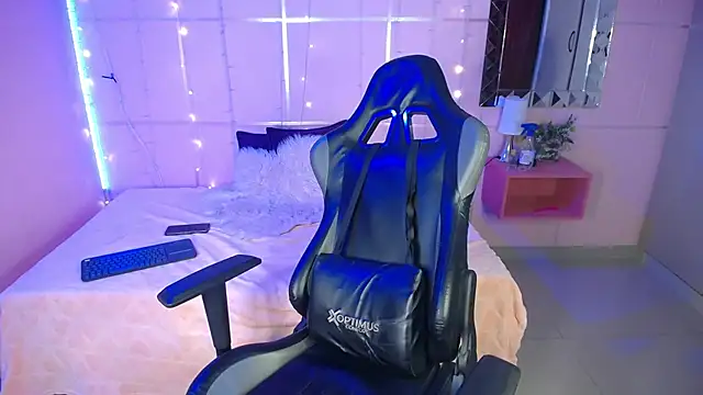 Justin gray  online show from September 11, 2025, 8:20 pm