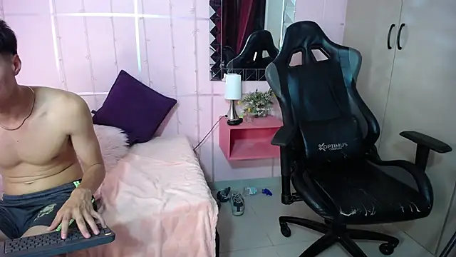 Justin gray  online show from September 12, 2025, 8:53 pm