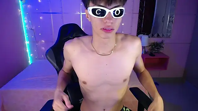 Justin gray  online show from September 16, 2025, 8:43 pm