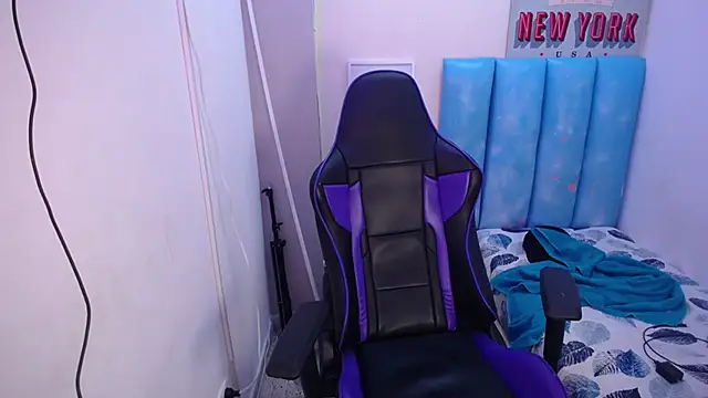 Justin gray  online show from September 17, 2025, 9:05 pm