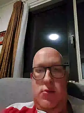 geilerd122 online show from October 9, 2025, 6:17 pm