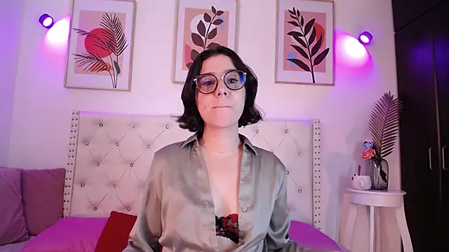 barbyehot online show from November 9, 2025, 7:34 pm