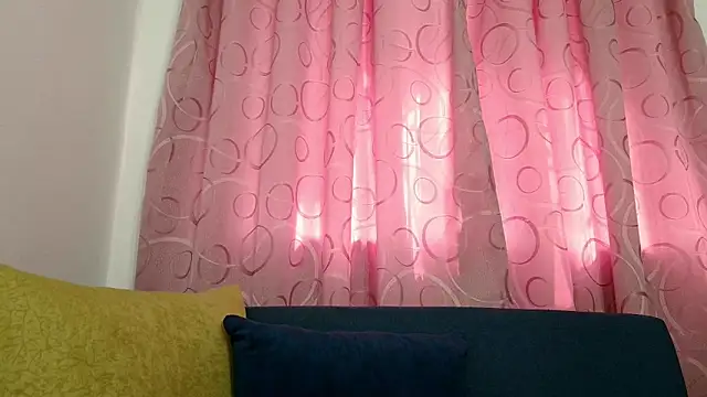 TifanyQueen  online show from September 16, 2025, 1:56 pm