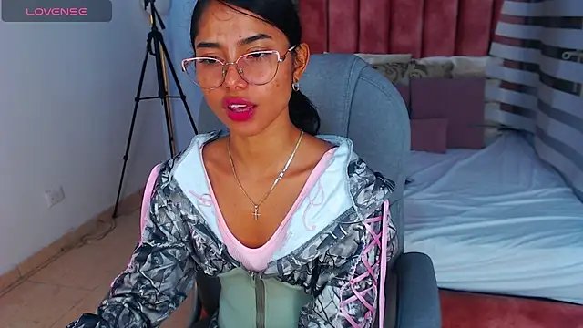 Snapshot of Milaa_Star_ chatting on October 2, 2025, 4:41 am Milaa Star online show from October 2, 2025, 4:41 am