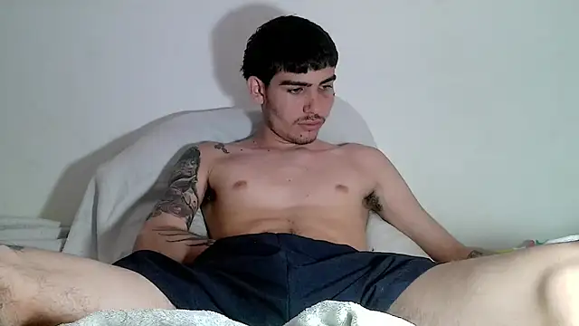 Snapshot of Onzas_ chatting on March 26, 2026, 8:14 pm Onzas online show from March 26, 2026, 8:14 pm