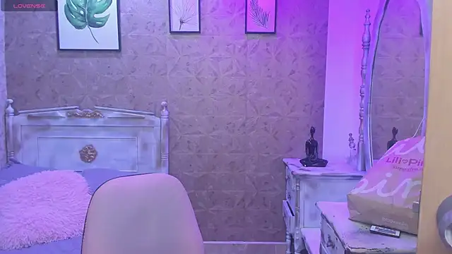 Snapshot of Salome_Smitth_1 chatting on March 1, 2026, 8:55 pm Salome Smitth 1 online show from March 1, 2026, 8:55 pm