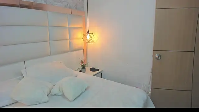 Snapshot of Salome_Smitth_1 chatting on March 16, 2026, 9:41 pm Salome Smitth 1 online show from March 16, 2026, 9:41 pm