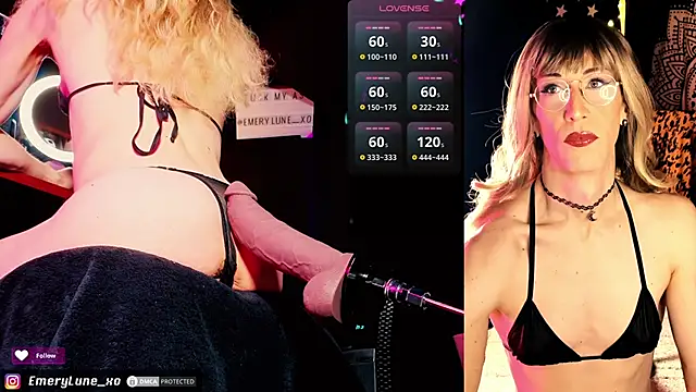 Snapshot of EmeryLune_xo chatting on March 25, 2026, 2:06 am EmeryLune xo online show from March 25, 2026, 2:06 am