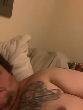 Phill1941 online show from February 6, 2026, 1:43 am