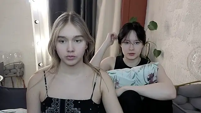 Snapshot of Vel1ka chatting on March 12, 2026, 12:00 pm Vel1ka online show from March 12, 2026, 12:00 pm