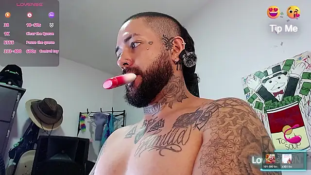 nicolastorres99 online show from March 18, 2026, 9:07 pm