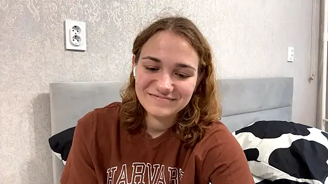 Snapshot of SunPunnyGirl chatting on September 20, 2025, 5:08 am SunPunnyGirl online show from September 20, 2025, 5:08 am