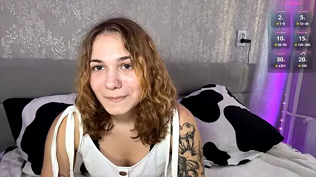 Snapshot of SunPunnyGirl chatting on September 29, 2025, 7:46 am SunPunnyGirl online show from September 29, 2025, 7:46 am