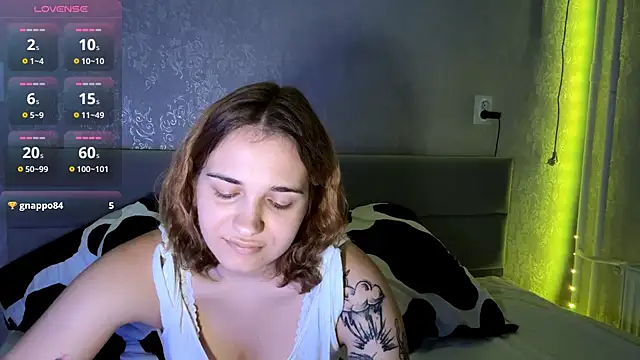 Snapshot of SunPunnyGirl chatting on October 25, 2025, 2:13 pm SunPunnyGirl online show from October 25, 2025, 2:13 pm