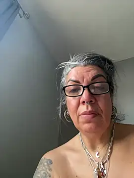 dieseldame1313 online show from January 27, 2025, 9:55 pm