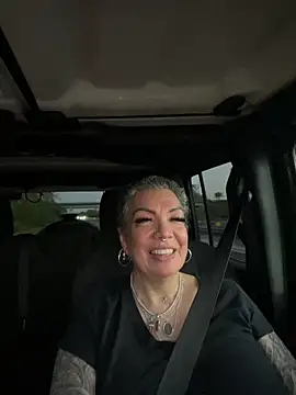 dieseldame1313 online show from February 14, 2025, 11:53 am