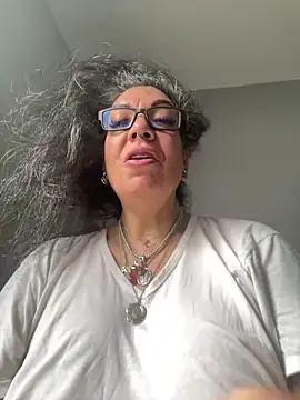 dieseldame1313 online show from February 20, 2025, 4:57 pm