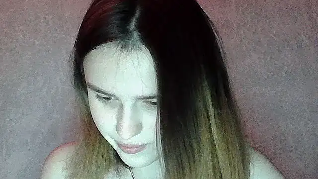 SweetLoraa online show from December 13, 2025, 7:53 pm