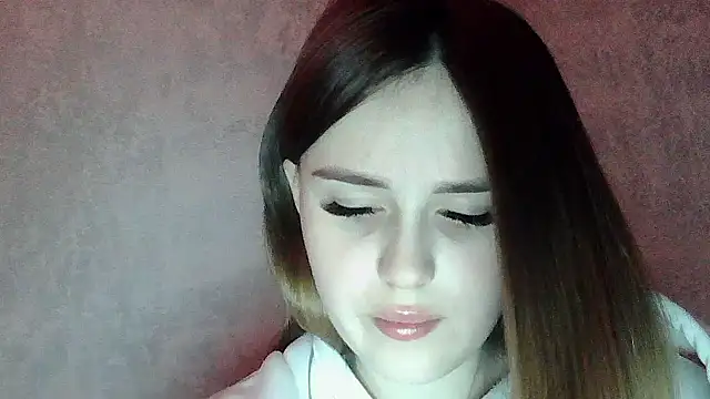 SweetLoraa online show from February 1, 2026, 7:23 pm