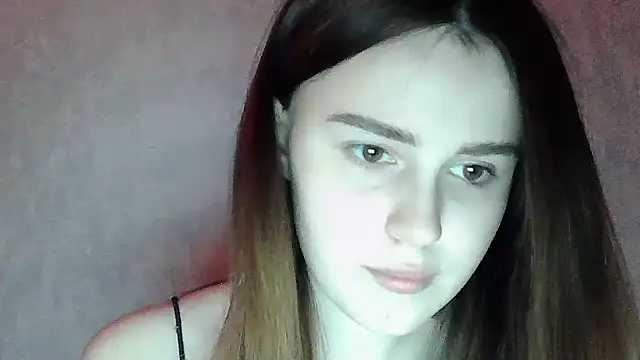 SweetLoraa online show from March 16, 2026, 6:12 pm