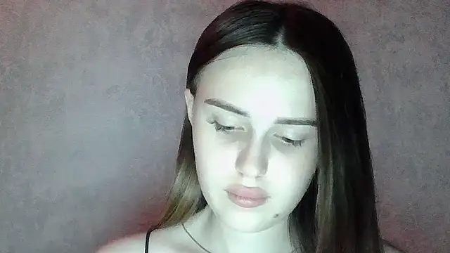 SweetLoraa online show from June 26, 2026, 4:55 pm