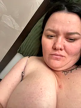 SunnyLeila2101 online show from October 20, 2025, 11:32 am