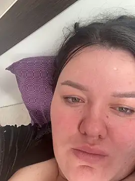 SunnyLeila2101 online show from November 14, 2025, 8:24 am