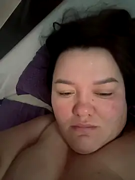 SunnyLeila2101 online show from November 25, 2025, 5:29 am