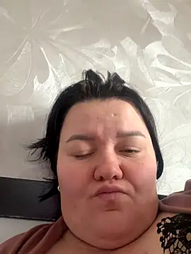 SunnyLeila2101 online show from December 3, 2025, 10:35 am