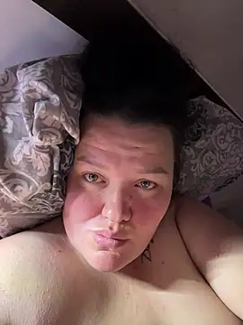 SunnyLeila2101 online show from May 8, 2026, 8:47 pm