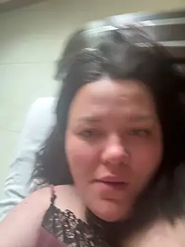 SunnyLeila2101 online show from June 12, 2026, 4:33 am