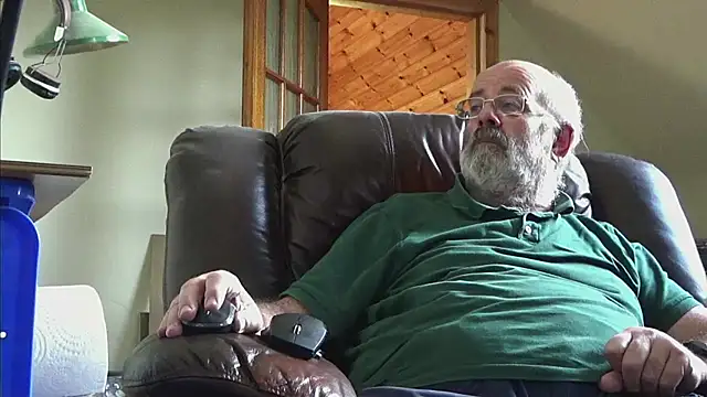 janzer13 online show from October 23, 2025, 12:48 pm