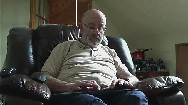 janzer13 online show from February 26, 2026, 2:27 pm