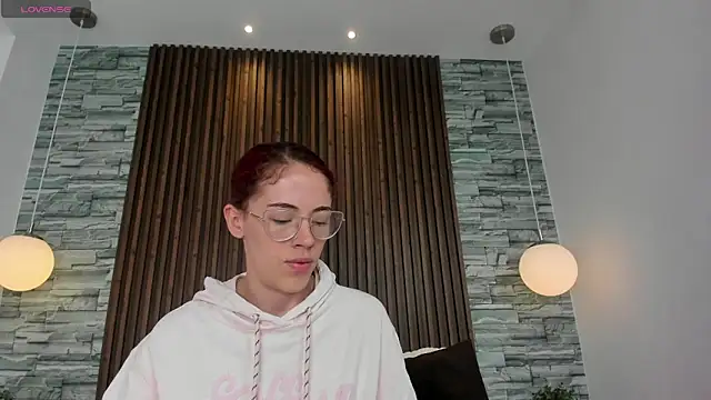 Snapshot of melodyvega0591 chatting on October 15, 2025, 1:33 pm melodyvega0591 online show from October 15, 2025, 1:33 pm