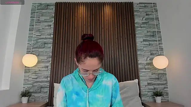 Snapshot of melodyvega0591 chatting on October 17, 2025, 12:41 pm melodyvega0591 online show from October 17, 2025, 12:41 pm