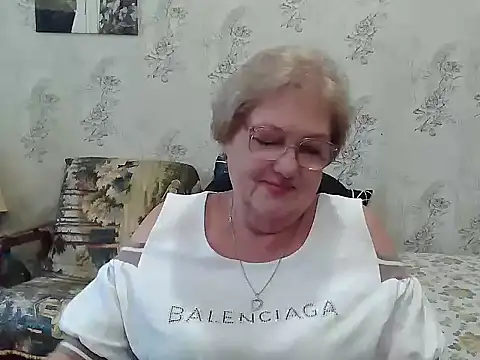 Snapshot of Renata62011 chatting on October 4, 2025, 10:46 am Renata62011 online show from October 4, 2025, 10:46 am