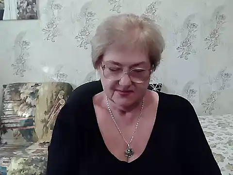 Snapshot of Renata62011 chatting on October 18, 2025, 11:33 am Renata62011 online show from October 18, 2025, 11:33 am